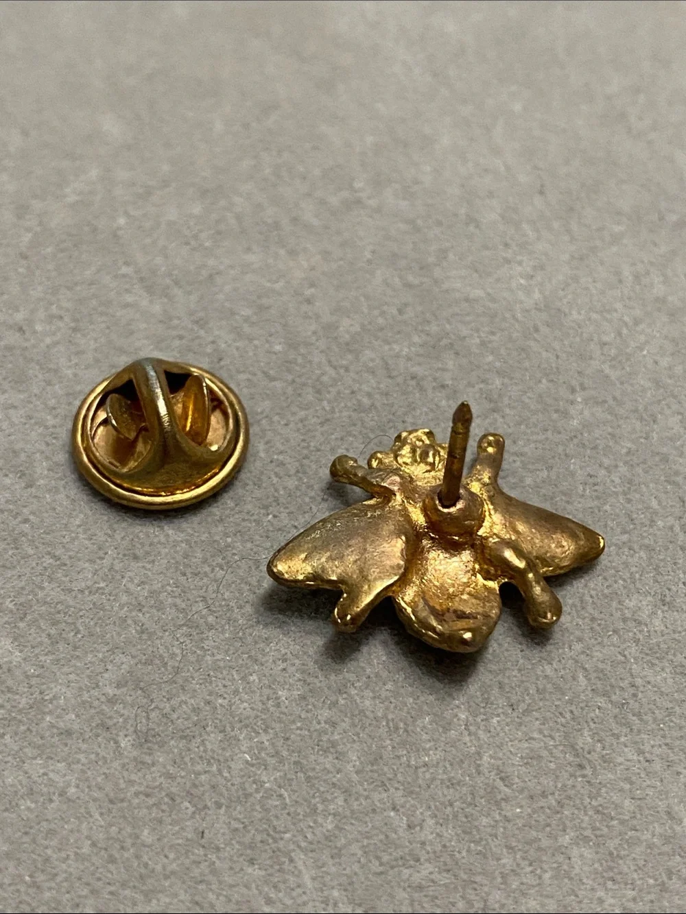 VTG Gold Bee Crystal Accent Lapel Pin